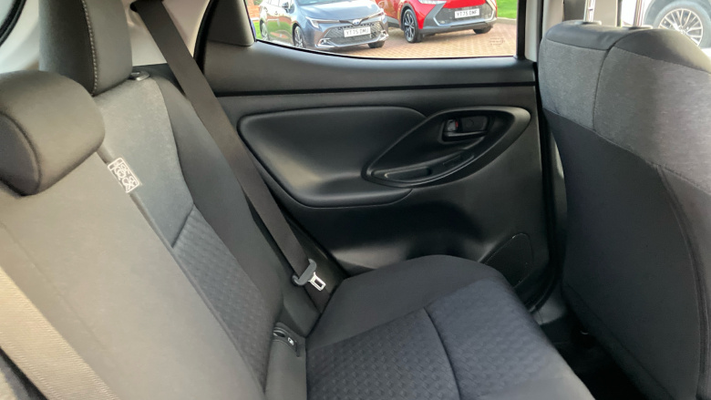 Toyota Yaris 1.5 Hybrid Design 5dr CVT Hybrid Hatchback